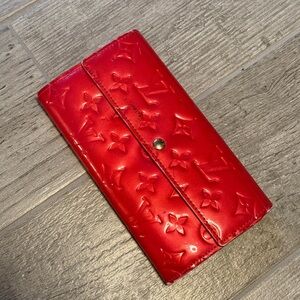Louis Vuitton hot pink wallet